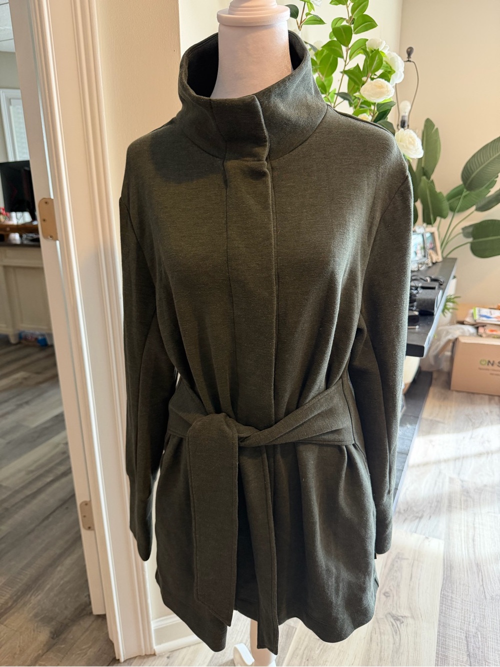 Varley Olive Green Belted Women's Coat